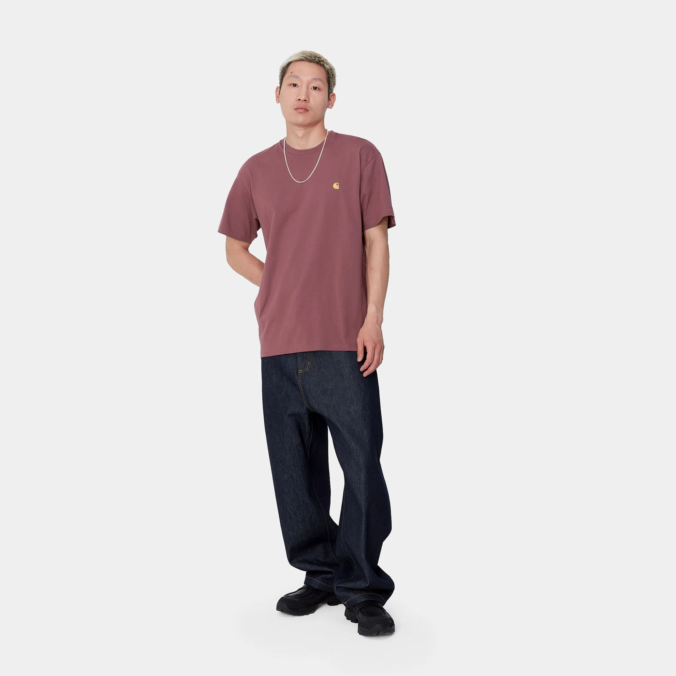 T-Shirts & Polos>Carhartt WIP S/S Chase T-Shirt Dusty Fuchsia / Gold